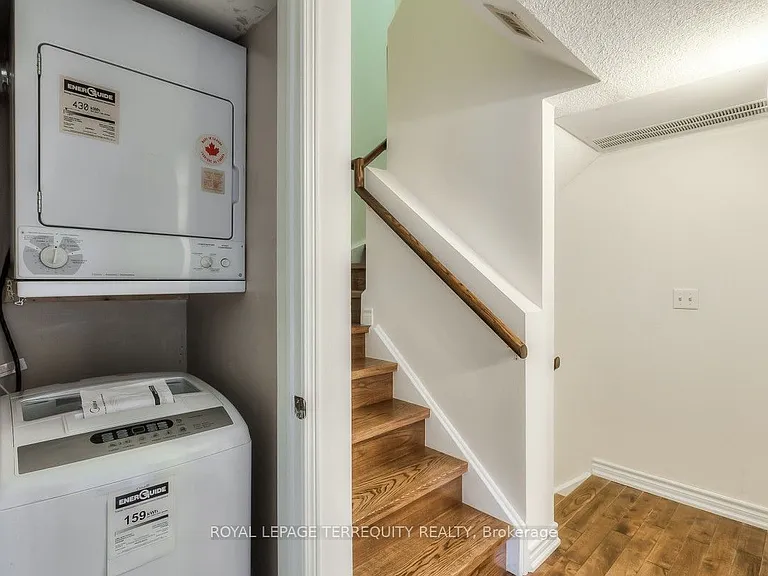 100 Redpath Ave #16 — Photo 14