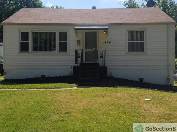 1934 Bainbridge Dr, Saint Louis, MO 63133