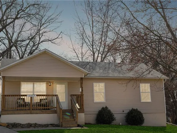 10207 Linwood Ct, Independence, MO 64052