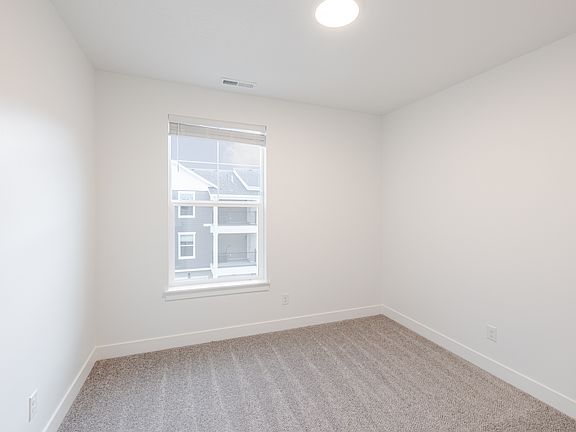 5th image of 4661 S Poplar Way #R303