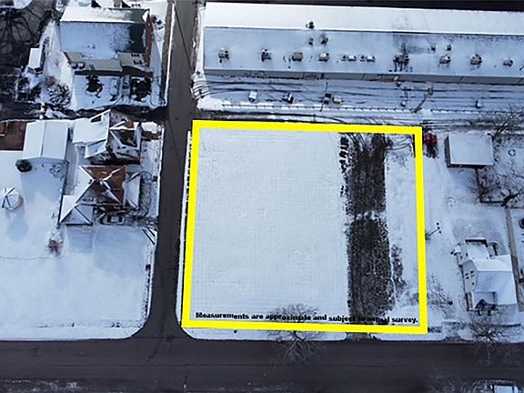 3rd image of 265 N Broadway Ave