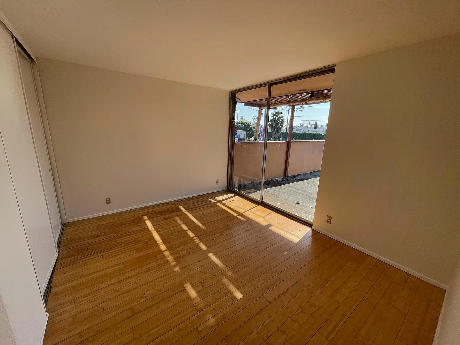 2 bed, 950 sqft, $2,195 — Photo 4