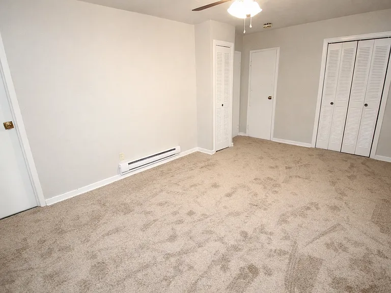 348 S Highland Ave — Photo 6