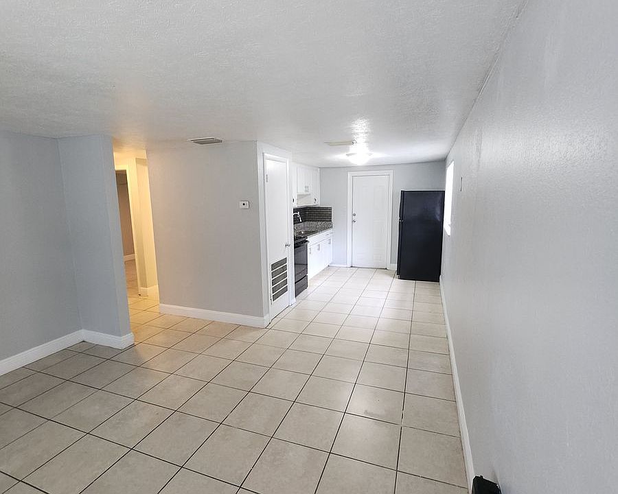 1st image of 13609 N 20th St #D