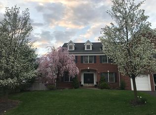 1 Trellis Ct, Mahwah, NJ 07430