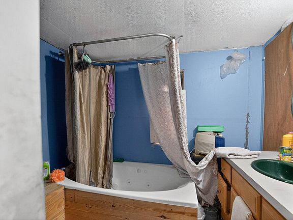 3rd image of 4202 N 120th Ave