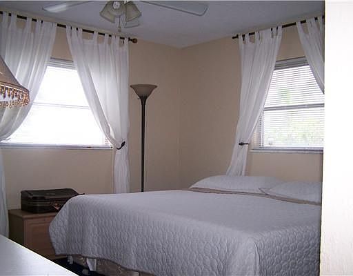 4th image of 3024 NW 119th Ln