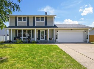2717 E 37th St, Davenport, IA 52807