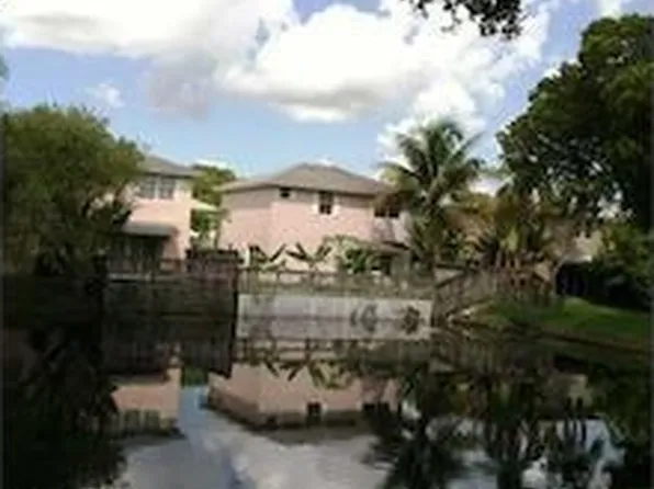 5825 Swordfish Ct, Tamarac, FL 33319
