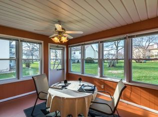 4008 Summerfield Ln NE #1, Cedar Rapids, IA 52402
