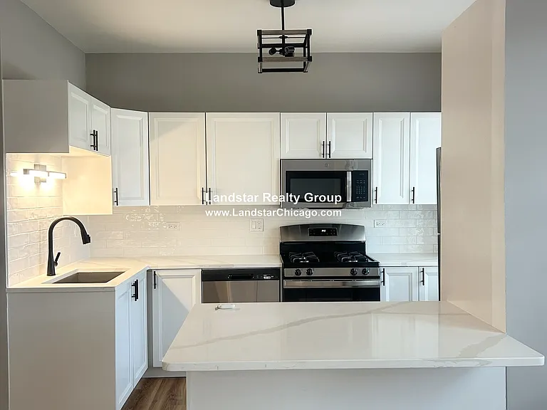 4956 N Harding Ave #2 — Photo 3