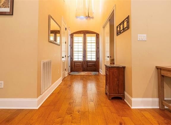 4th image of 210 Josie Ct