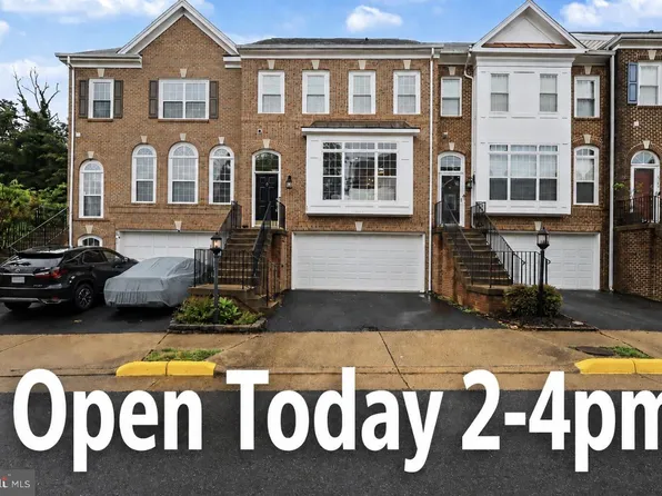5728 Governors Pond Cir, Alexandria, VA 22310
