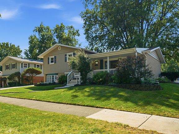 4th image of 15124 Hillside Ave