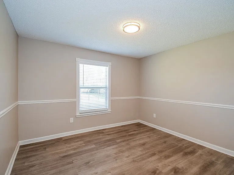 3083 Wavering Ln — Photo 13
