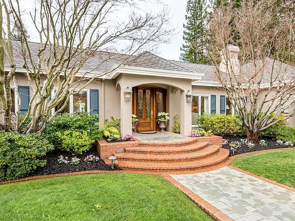 4th image of 15387 Hume Dr