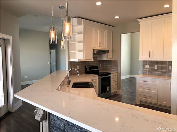 2nd image of 6745 Road E NE