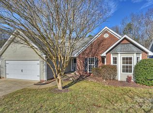 629 Kelford Ln, Charlotte, NC 28270