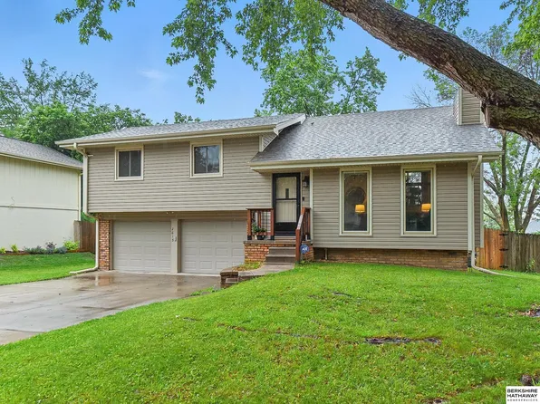 2615 Jack Pine St, Bellevue, NE 68123