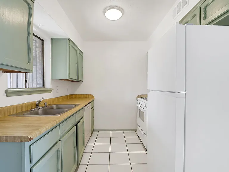 3017 E Glen Dr — Photo 7