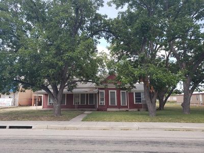 713 N Center St, Sabinal, TX, 78881