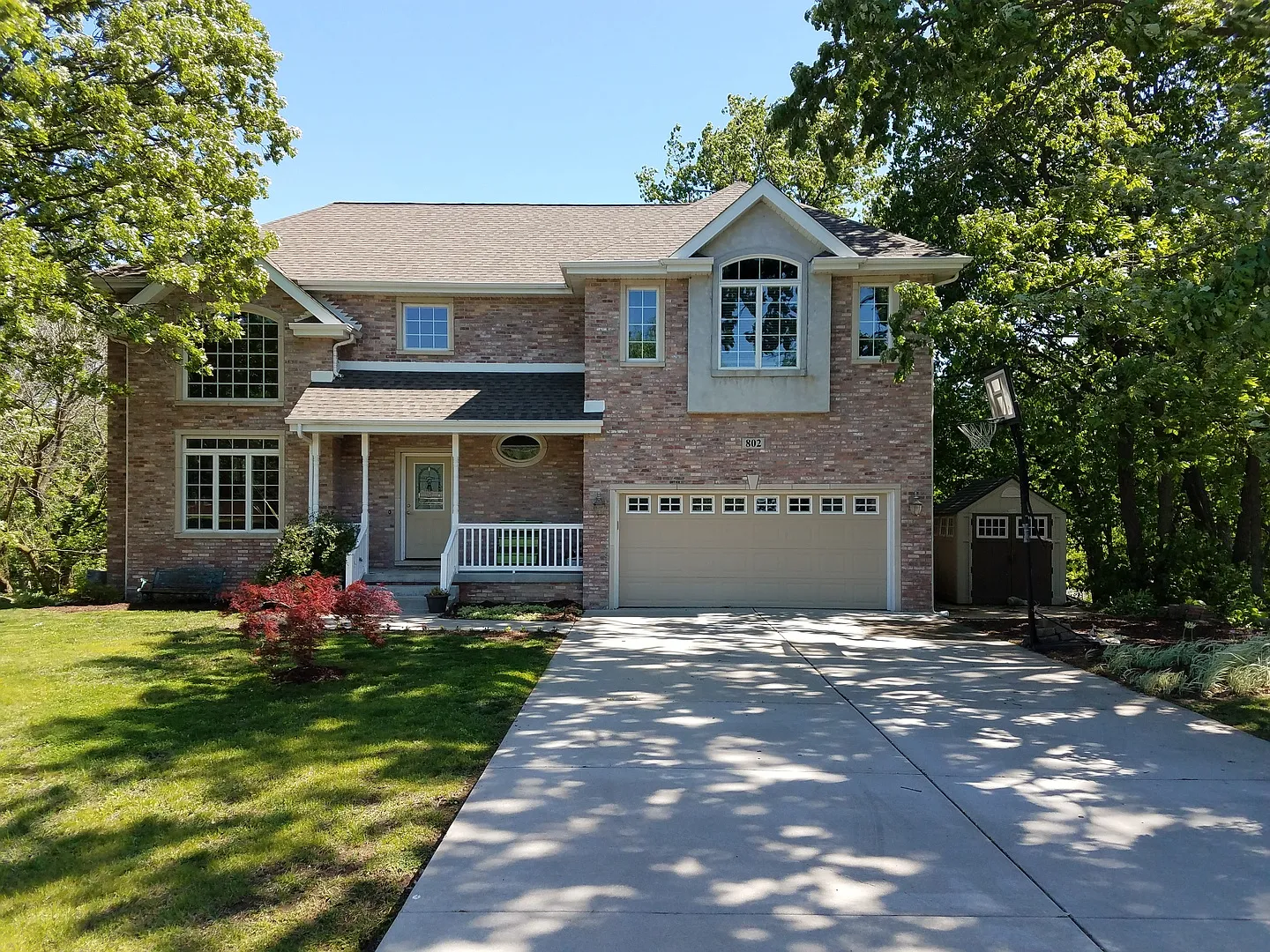 802 Sunset Dr photo 1