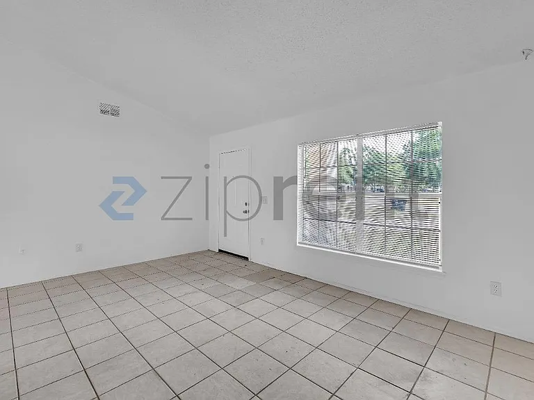 5131 Kati Lynn Dr — Photo 5