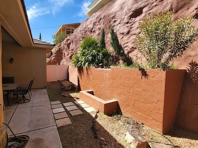 3 N 660 W — Photo 18