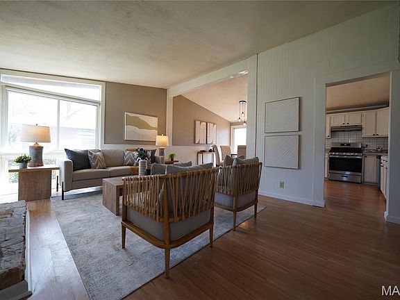 3rd image of 1701 Ridgewood Dr