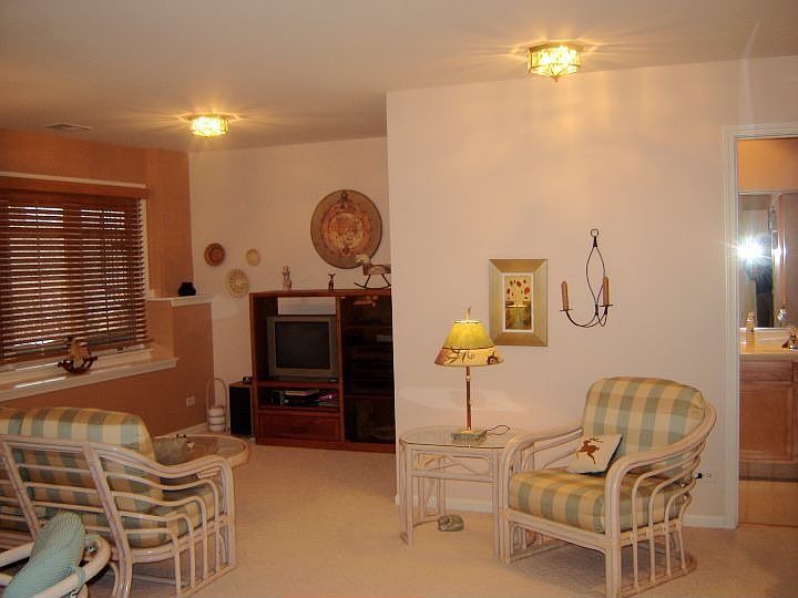 Rec room with full bath.