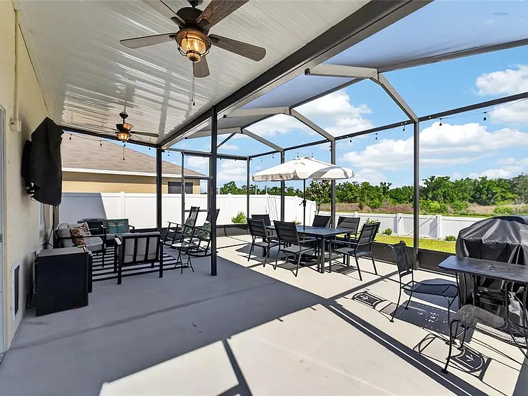 11176 Leland Groves Dr — Photo 55