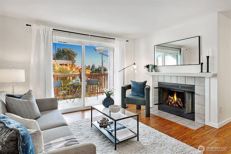 4th image of 7000 Cleopatra Place NW #301