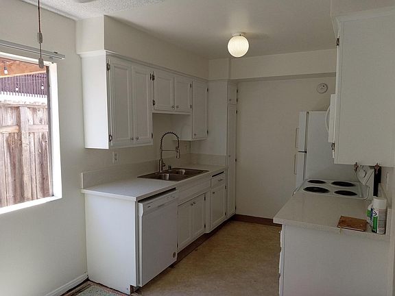 3rd image of 5049 Cape May Ave #103