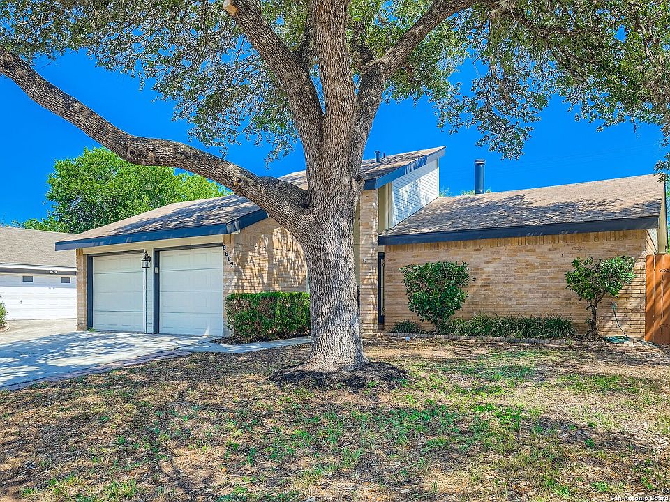 2nd image of 9627 Wildwood Ridge