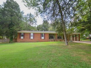 202 Windsor Rd, Starkville, MS 39759