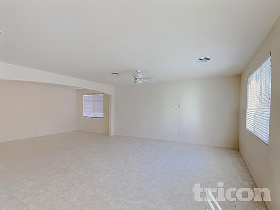 3rd image of 1020 Fishing St