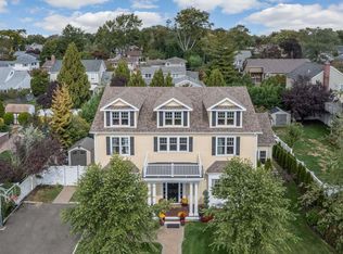 3475 Stratford Rd, Wantagh, NY 11793