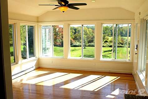 Sunroom / Dining Room