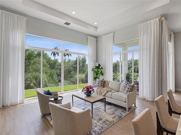 4th image of 9237 Orchid Cove Cir