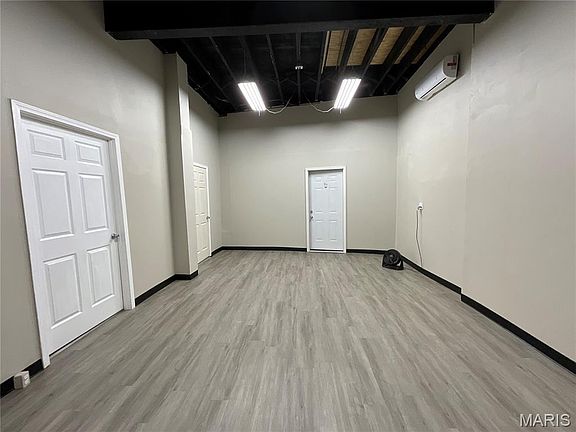 5th image of 3124 Magnolia Ave