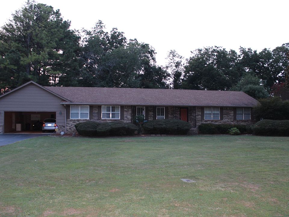 1st image of 55 Walnut Dr