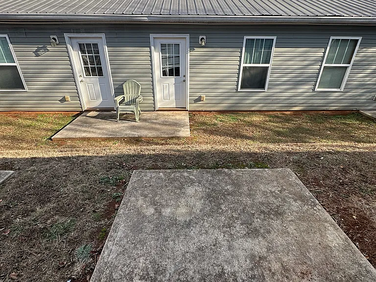 1 bed, 1.0 bath, $775 — Photo 8
