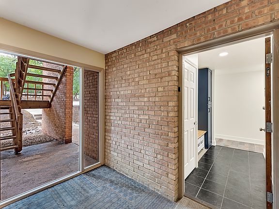 Entry way to Foyer