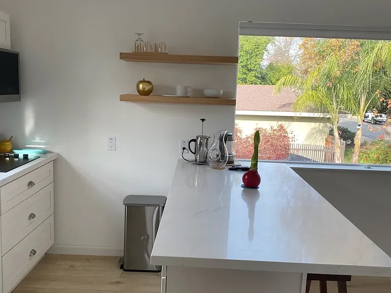 2553 Los Feliz Way #B — Photo 10