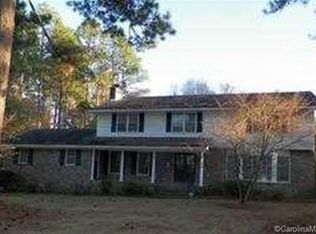 110 Colonial Dr, Bennettsville, SC 29512