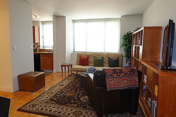 1st image of 1500 Lexington Ave APT 8M
