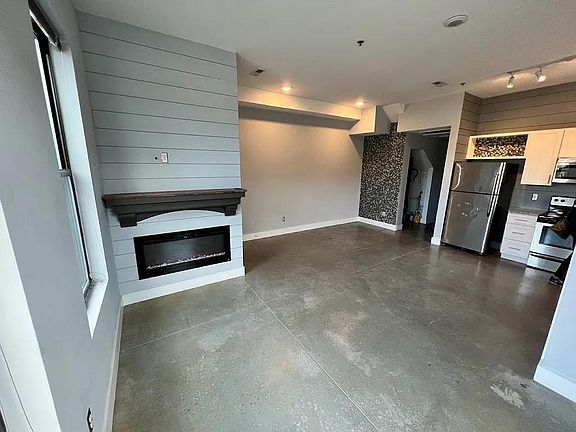3rd image of 1225 4th Ave S APT 107