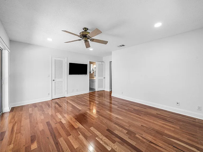 2303 Lowson Blvd #D — Photo 12