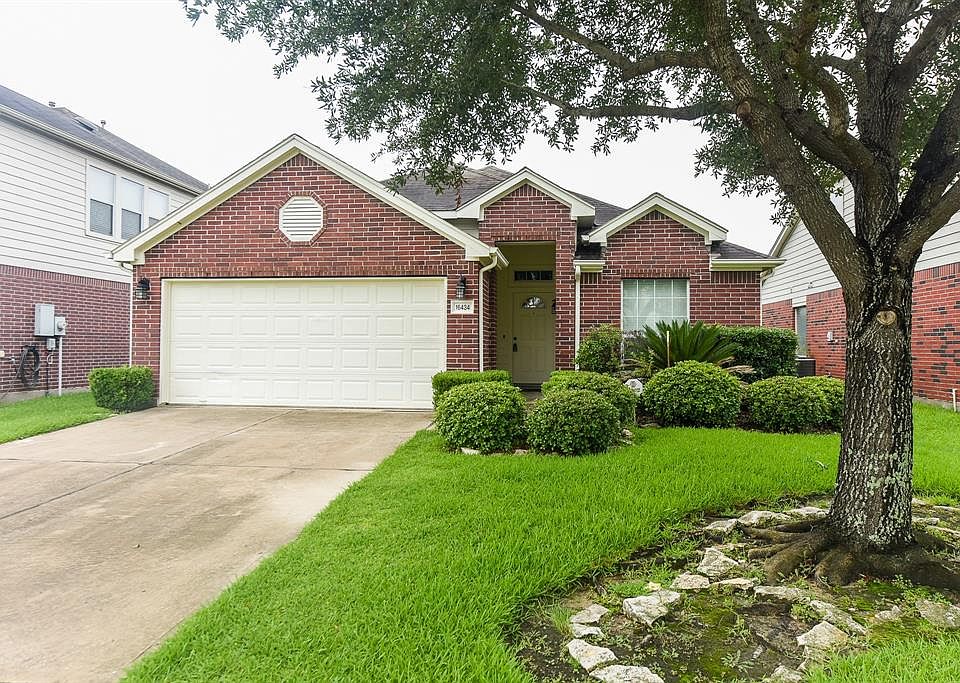 1st image of 16434 Green Feather Dr