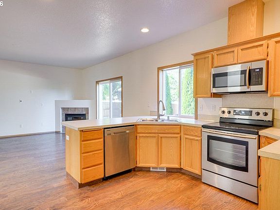 5th image of 16602 NE 27th Way